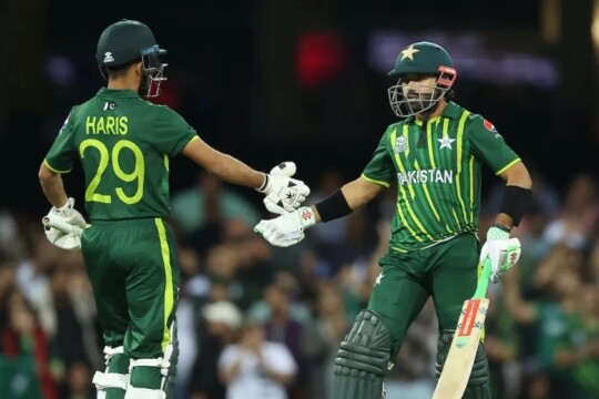 Beating Kiwis, Pakistan into first T20 WC final since 2009