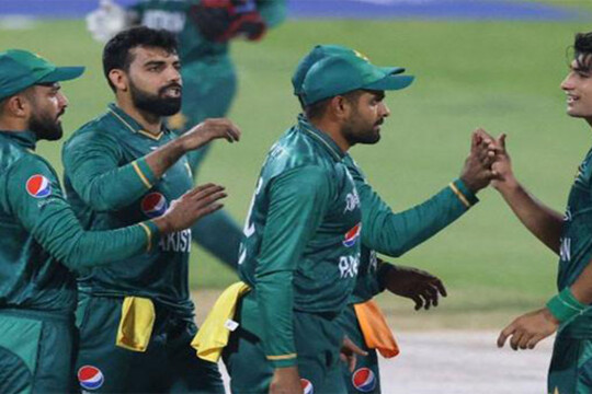 Pakistan one win away from securing final in Asia Cup 2022