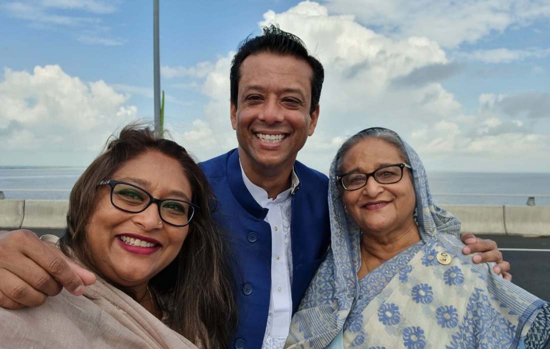 Putul's selfie with Hasina, Joy goes viral