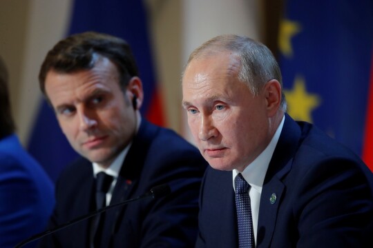 Putin says ready for compromise after talks with Macron