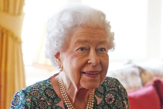 Queen Elizabeth tests positive for Covid