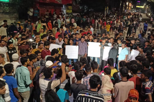 Rampura road blocked over Hatirjheel police custodial death