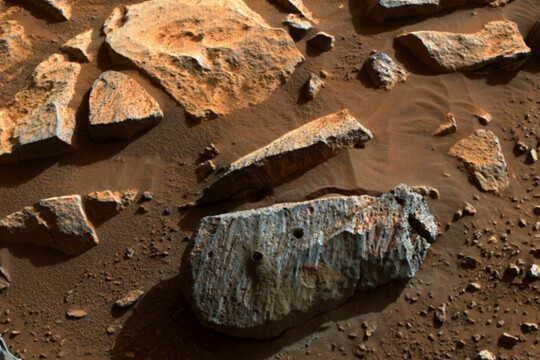 NASA details plans to bring back Mars rock samples