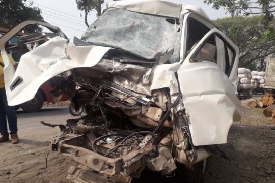 8 killed in separate road accidents in Faridpur