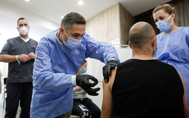In Romania, hard-hit by COVID, doctors fight vaccine refusal