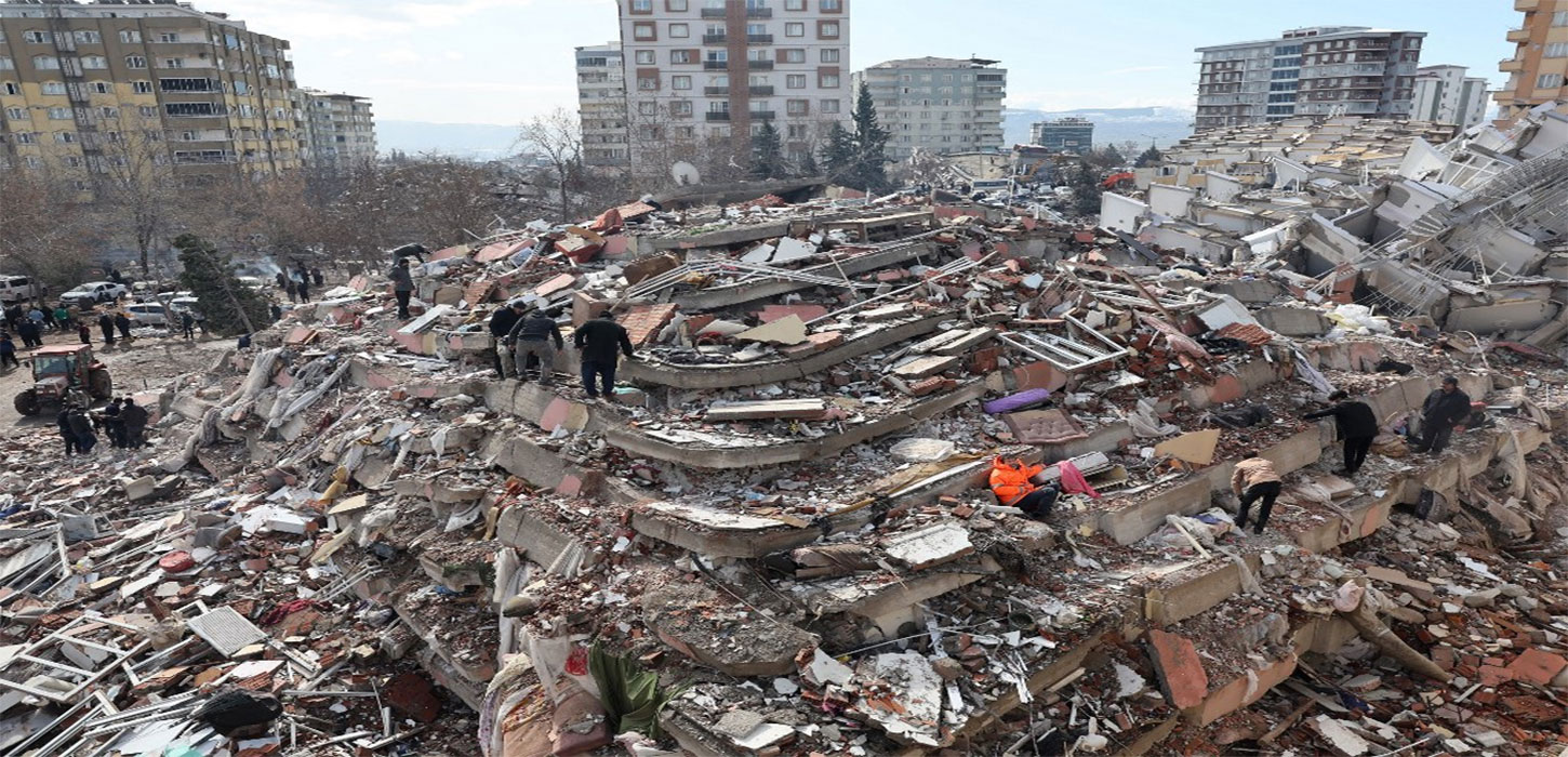 Turkish leader admits shortcomings as quake toll tops 15,000