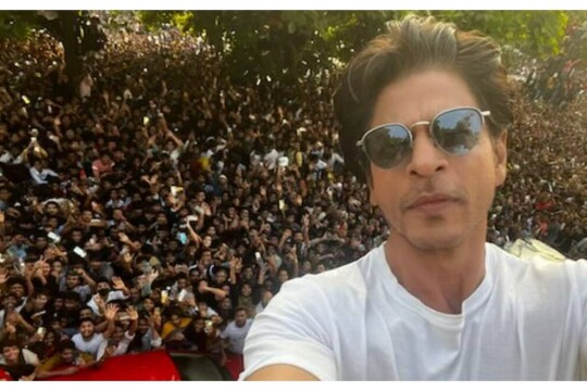 SRK posts selfie from Mannat with sea of fans on his 57th birthday