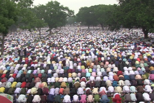 Devotees offer Eid prayer at Sholakia amid sporadic rain