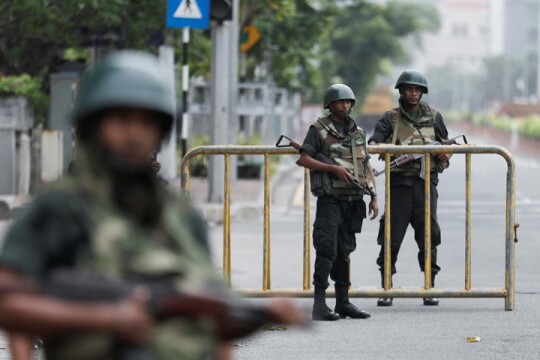 Sri Lanka gives emergency powers to military, police