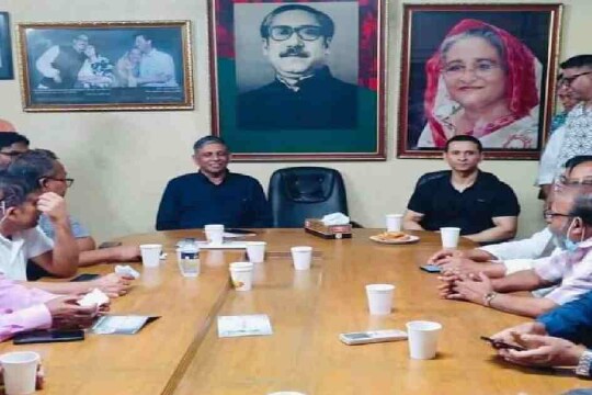 Sohel Taj visits Awami League president's office
