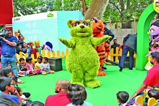Sisimpur show: draws huge crowd on Friday at book fair