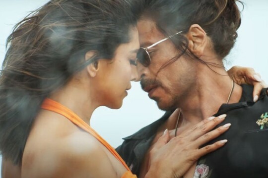 SRK, Deepika break internet again. Now with 'Besharam Rang'