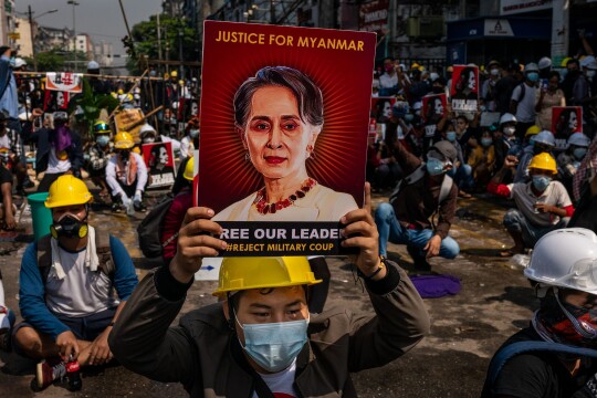 Myanmar's Suu Kyi hit by 5 new corruption charges