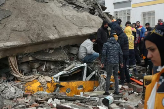 Death toll hits 33,000 in Turkey, Syria quake