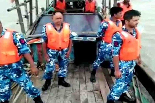 8 fishermen go missing as 2 trawlers sink in Bay, 13 rescued