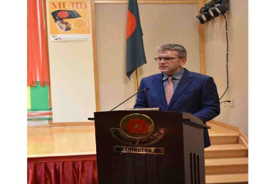 Bangladesh a regional leader, economic force in S Asia: US