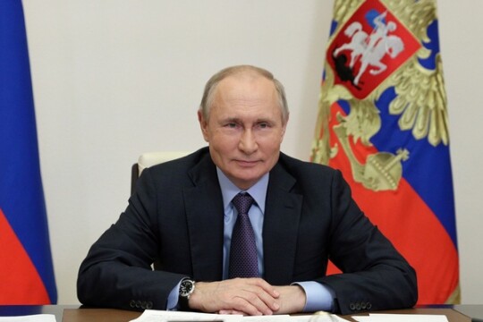 Putin greets President, PM on Independence Day