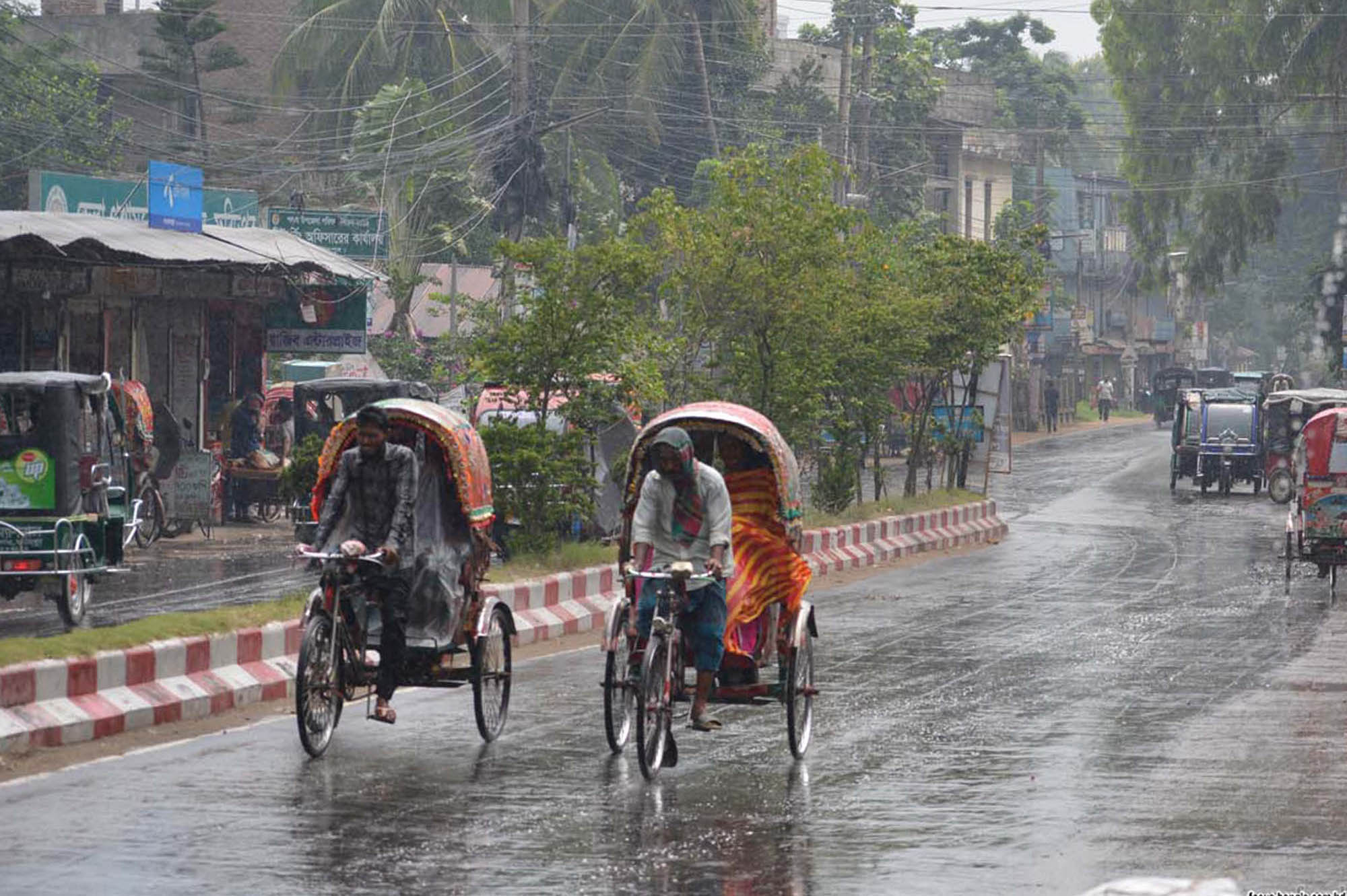 Downpour downs pollution levels in Dhaka