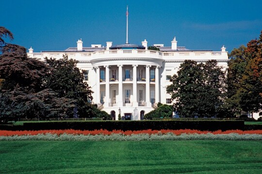 White House weighs sending senior officials to Ukraine