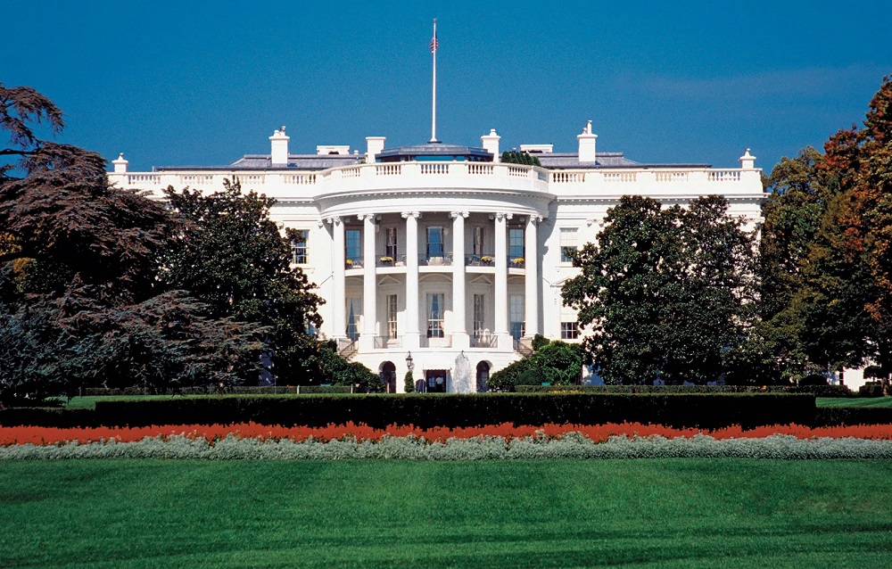 White House weighs sending senior officials to Ukraine