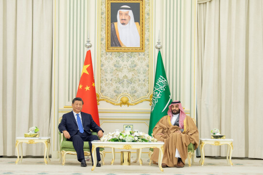 Xi meets Saudi crown prince on high-stakes visit
