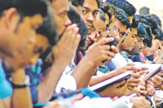 16 govt job exams on same day, job seekers call it farce